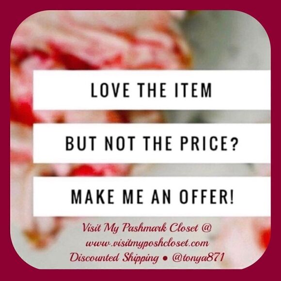 🦋 New Pioneer Woman Barn 7.9"
Cookie Jar - Picture 8 of 9